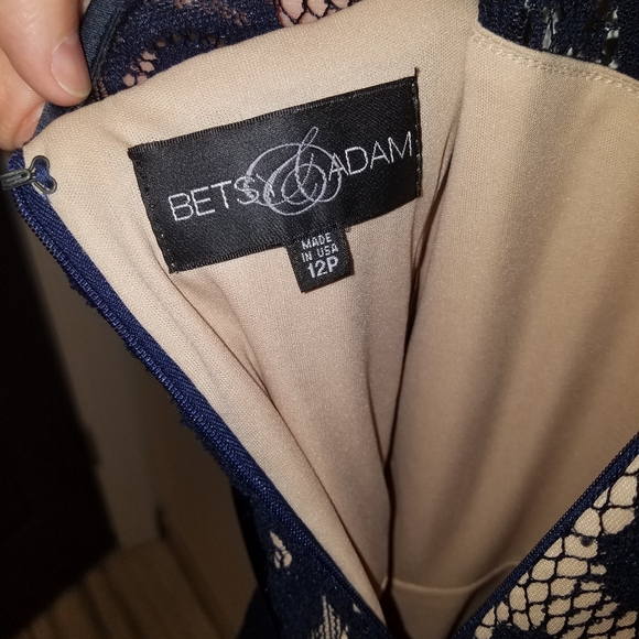 Navy lace dress - Picture 6 of 9